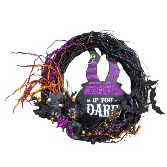 Halloween Wreath - Picture 1 of 4